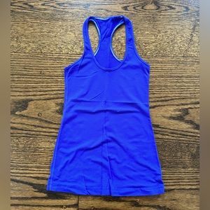 Lululemon workout top